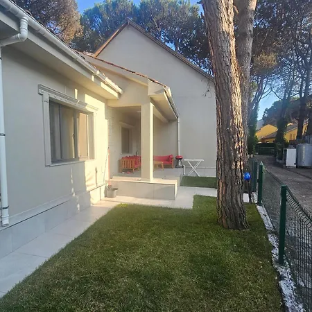 Villa Vacation In A Quiet Near The