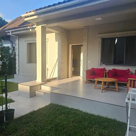 Villa Vacation In A Quiet Near The *