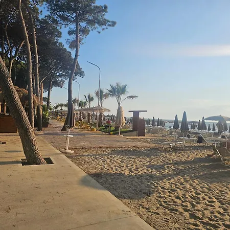 Villa Vacation In A Quiet Near The *